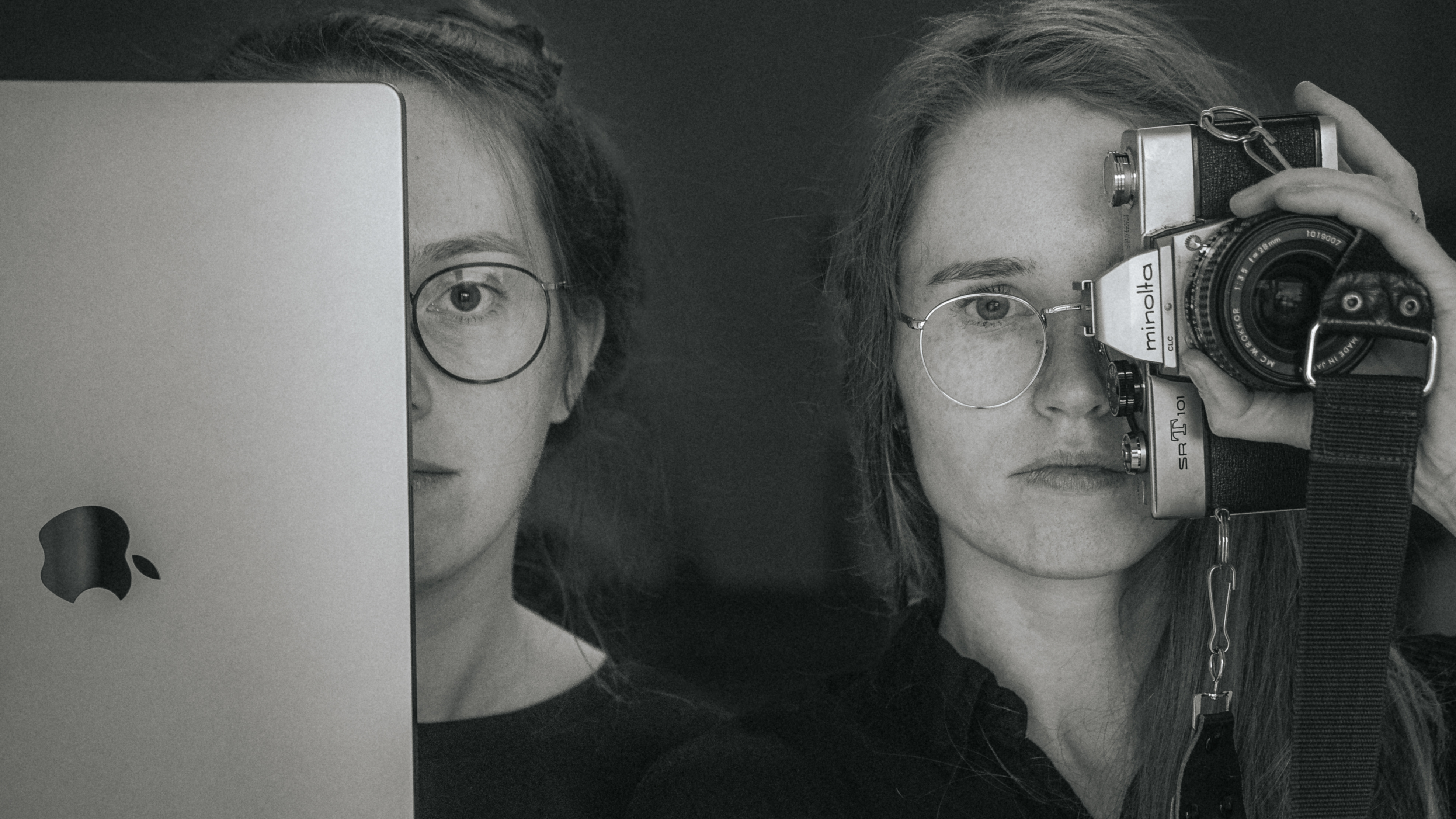 Foto van Jara (met laptop) en Janna (met camera)